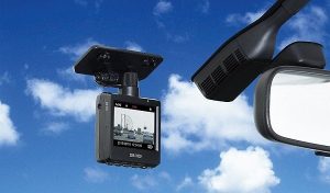 ドライブレコーダーの電源をシガーソケットで取るタイプのおすすめはコレ！